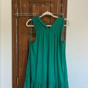 Elegant Green Sleeveless Dress